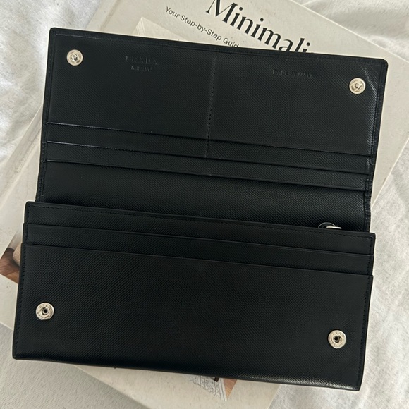 Authentic Prada Saffiano Crossbody Bag Wallet On Chain - Picture 4 of 10